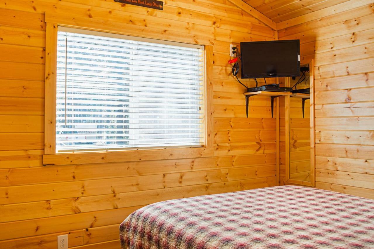 Bend-Sunriver Camping Resort Cottage 1 エクステリア 写真